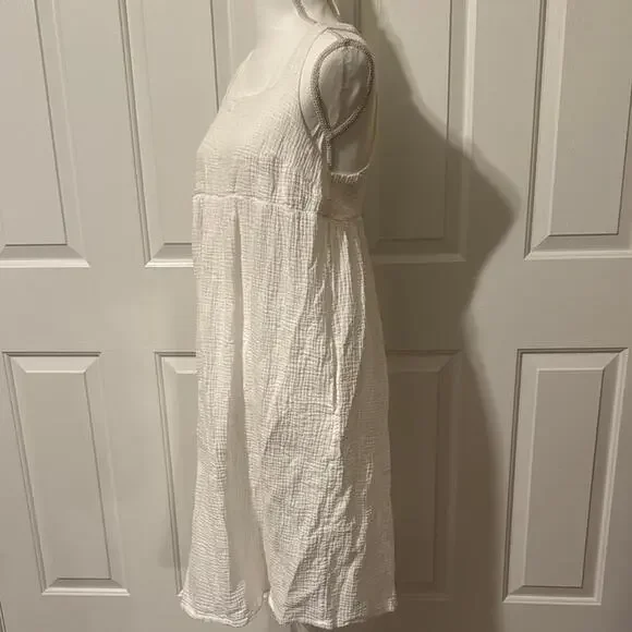 Chic and Comfy Cotton Midi Dress - Picture 2 of 8